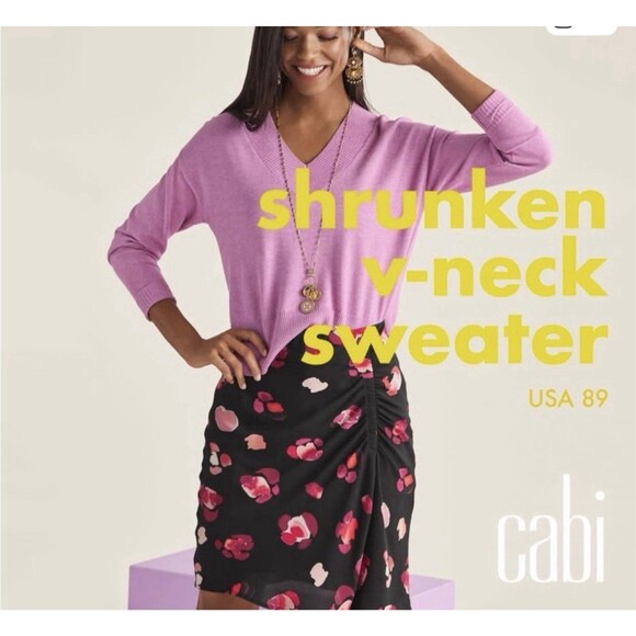 CABI Luxury Boxy V-NECK SWEATER Size Large PURPLE Soft Rayon Travel Top Shirt - Picture 2 of 8